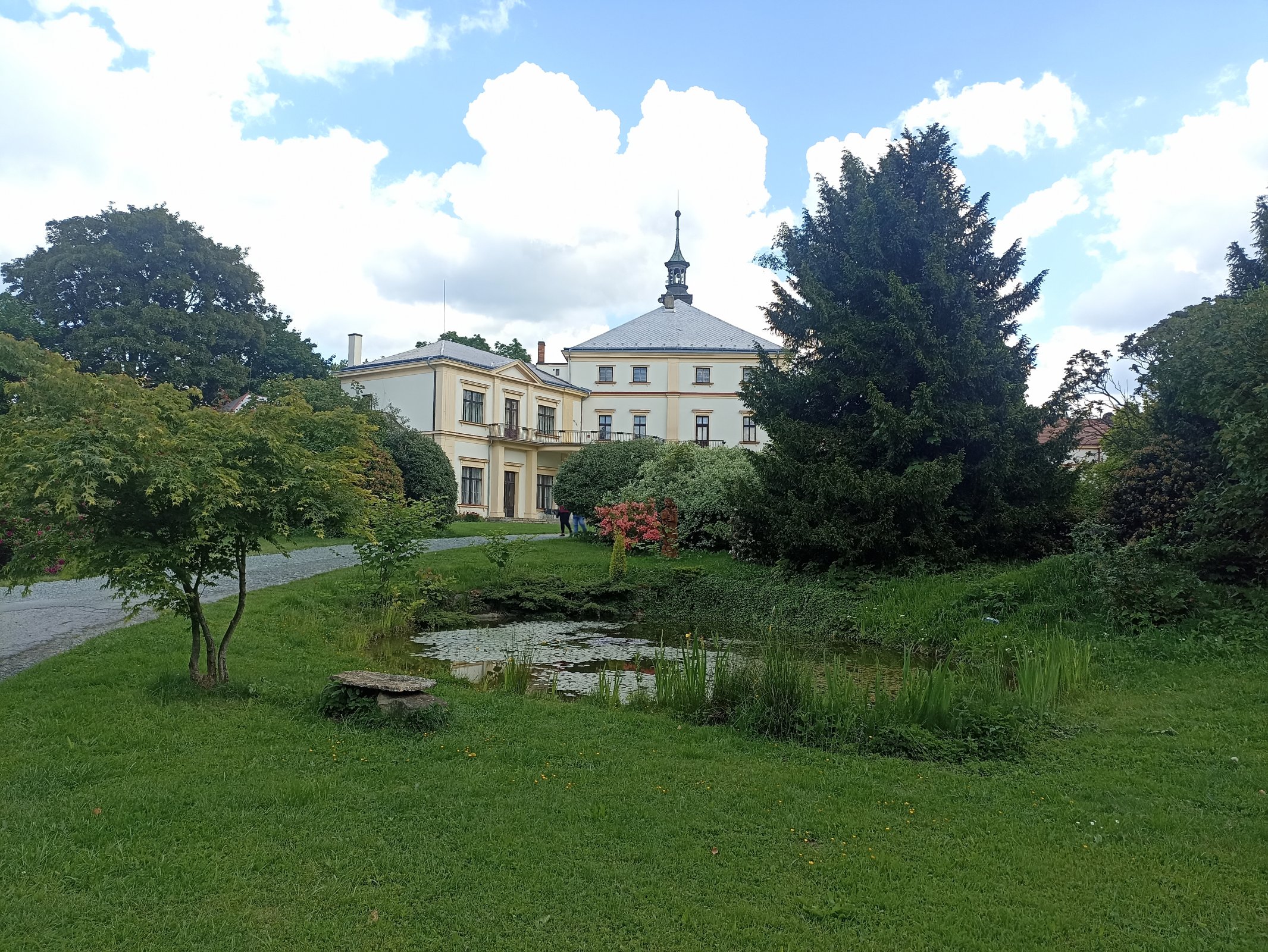 Kvasiny - zámok