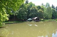 prístrešok miestnych rybárov