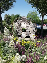 obrovský domček pre hmyz