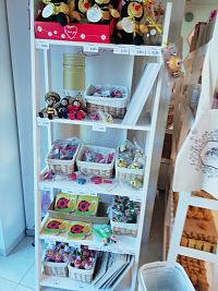 alebo kúpiť niečo pre deti pripomínajúce včielky