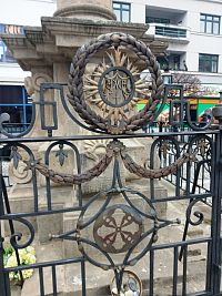 nádherná výzdoba branky