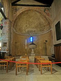 pravý bočný oltár