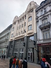 secesná budova na Hlavnom námestí