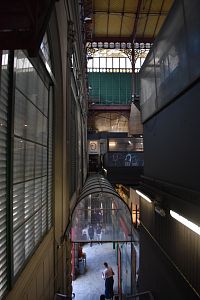 v budove tržnice z roku 1874