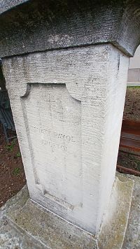 postavec s nápisom : svätý Pavol apoštol