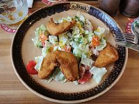 kuracie nugetky so šalátom