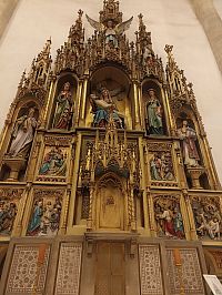 bočný oltár Sedembolestnej Panny Márie