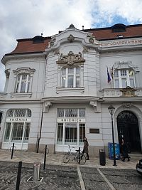 ľavá časť budovy