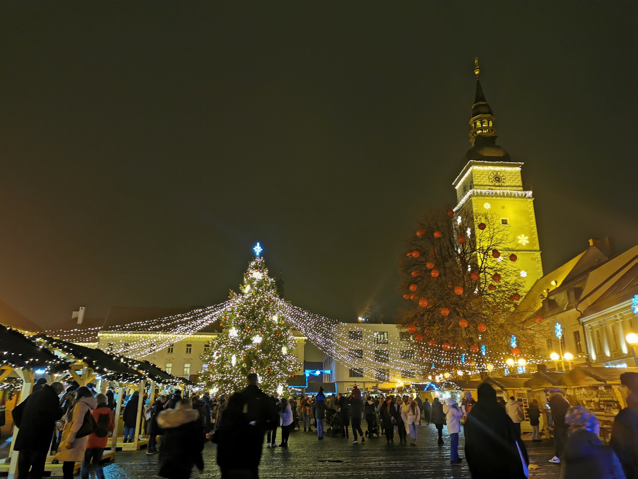 Trnava - vianočné trhy v krajskom meste