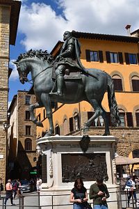 jazdecká socha Cosima I. Medicejského od Giambologna