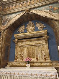 oltár kaplnky zasvätenej sv. Fine