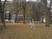 svetelná inštalácia  ľudských postáv