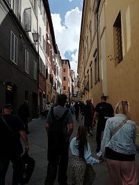 Taliansko - Toskánsko - Siena - úzkymi sienskymi uličkami