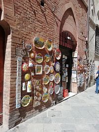 obchodík s keramikou