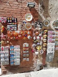 keramika a iné suveníry