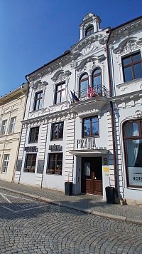 vchod do hotela  Praha