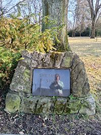 starší nápis označujúci územie Smetanovych sadov