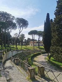 oválne námestie Piazza di Siena