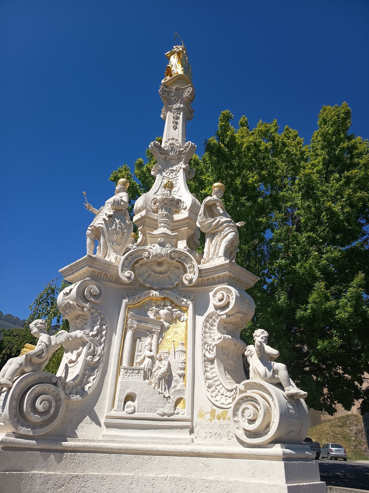 Nitra - Mariánsky stĺp na hradnom kopci