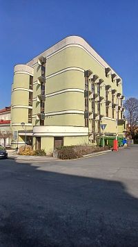 bočná a zadná časť Beskydského divadla - prístavba z rokov 1984 - 1992