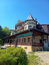 "Paľova búda" z roku 1925, dnes Univerzitné pastoračné centrum Žilinskej univerzity