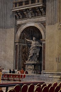 sv. Longinus (1628-1638) od Berniniho