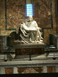 Pieta, Michelangelo mal 24 keď robil Pietu