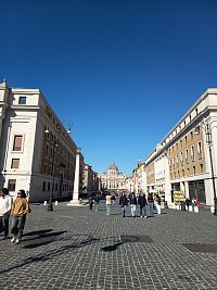 ulica Via della Conciliazione spájajúca Baziliku s Ajnjelským hradom