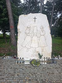 pamätník na nedávnu tragickú udalosť