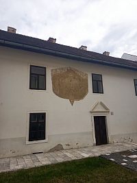 jeden z domov