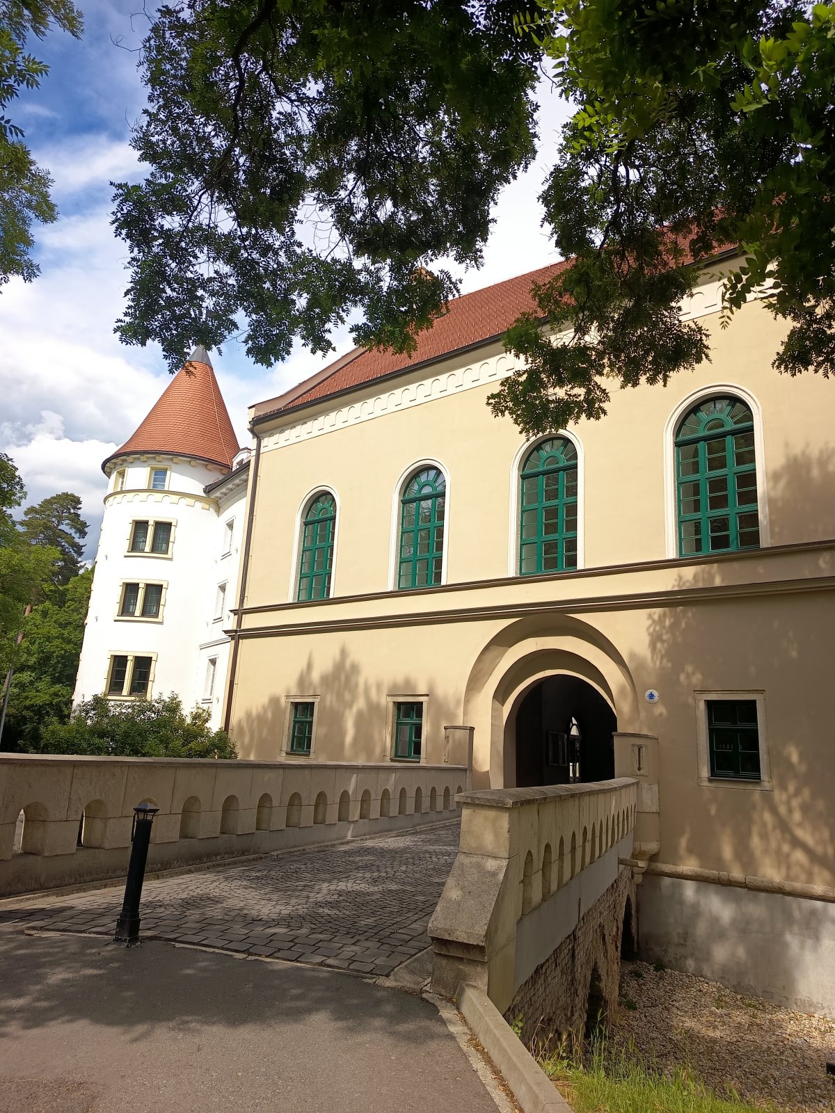 Pezinok - zámok a zámocký park