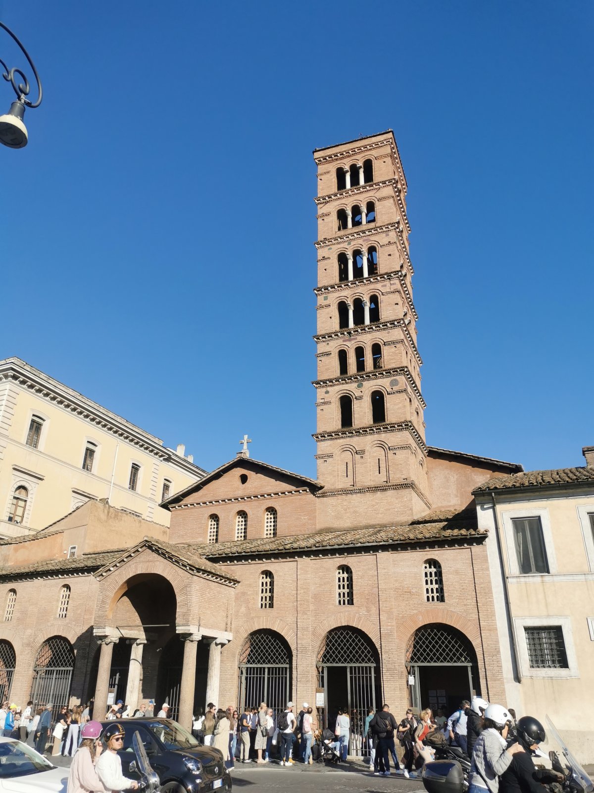 Taliansko - Lazio - Rím - Námestie úst pravdy (Piazza della Bocca dell Veritá)