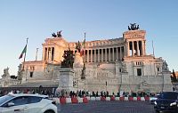 Taliansko - Lazio - Rím - Národný pamätník Viktora Emmanuela II. (Monumento nazionale a Vittorio Emanuele II.)