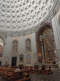 v kostole