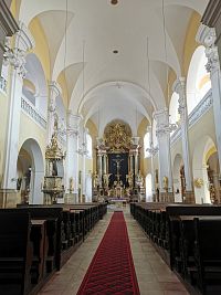v kostole