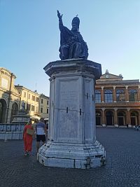 bronzová socha pápeža Pavla V. z roku 1614