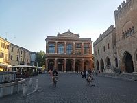 námestie Piazza Cavour