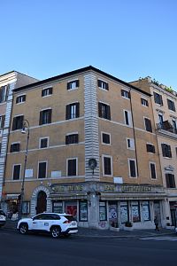 dom, v ktorom bývala rodina Pietra Berniniho, Gian Lorenzo Bernini tu žil v rokoch 1602-1642