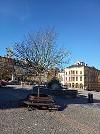 rožná dvojposchodvá budova - Haasov palác