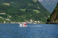 Přistávající hydroplán na Luzernském jezeře