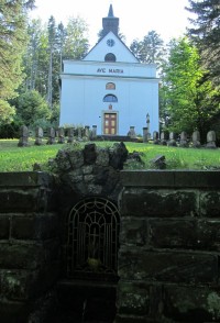 Hory - kaple a studánka