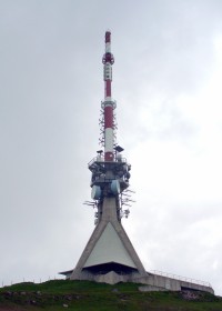 Impozantní věž vysílače