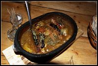 restaurace Etno krčma - teletina ispod žara