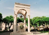 Oristano-památník