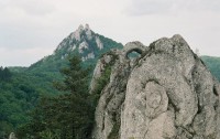 výhled ze Súlovského hradu - vrch Brada