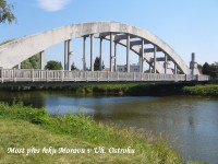 Jeden z mostů v Uherském Ostrohu