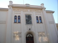 Dusíkovo divadlo