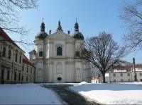 Osek-klášter