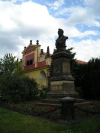 Libochovice - pomník J.E. Purkyně