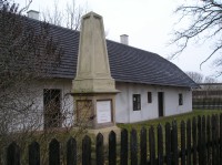 Pomník a rodný dům V.Veverky
